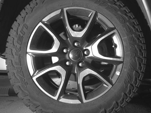 Used 2025 Jeep Compass Trailhawk image 15