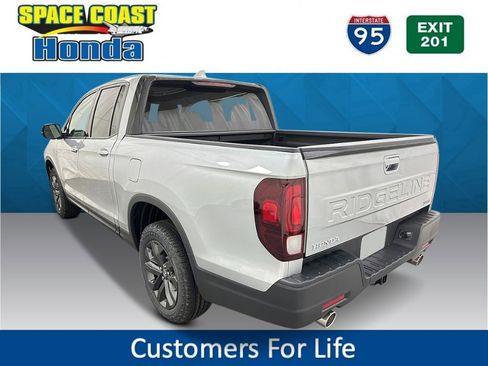New 2026 Honda Ridgeline Sport image 5