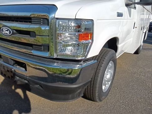New 2026 Ford E-350 and Econoline 350 Super Duty w/ Power Equipment Group RWD image 9