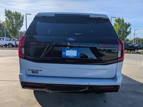 New 2026 Ford Expedition Platinum w/ Stealth Performance Package AWD/4WD image 5