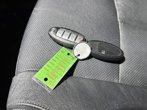 Used 2015 Nissan Rogue SL w/ SL Premium Package image 31