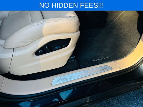 Used 2022 Porsche Cayenne Platinum Edition image 5