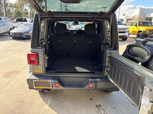 Used 2022 Jeep Wrangler Unlimited Sport image 30