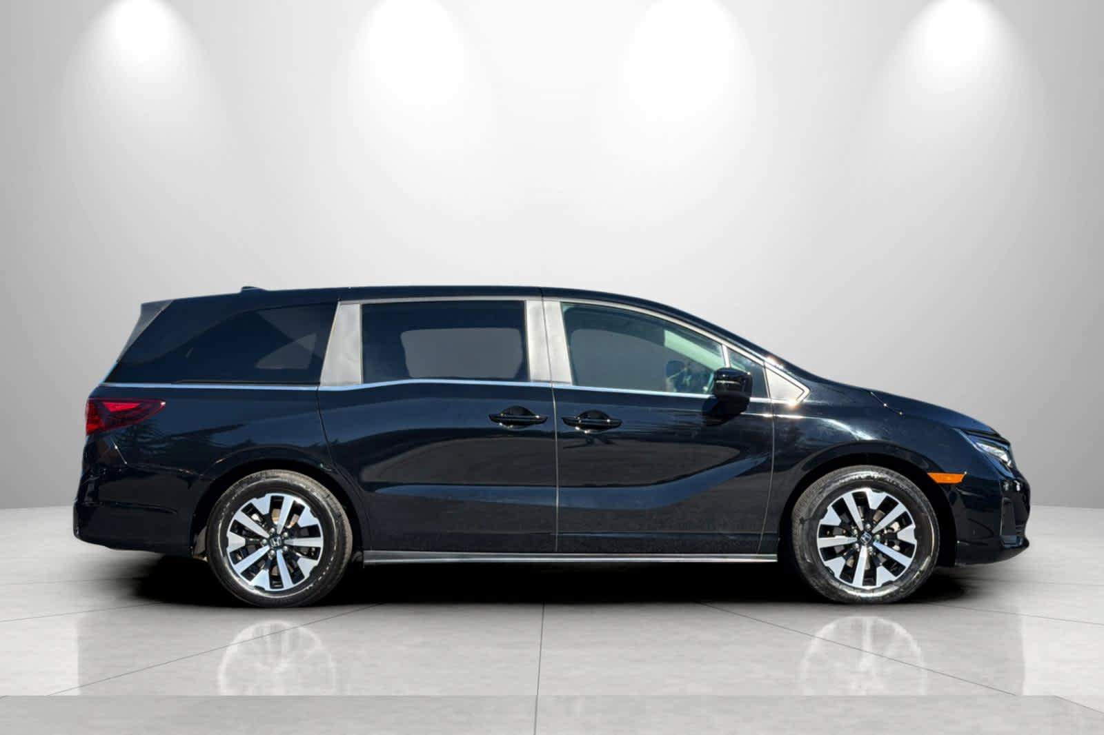 Used 2025 Honda Odyssey EX-L image 8