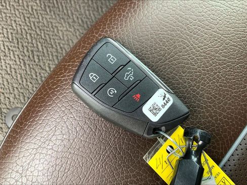 Used 2024 GMC Sierra 1500 Denali w/ Technology Package image 15