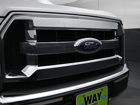 Used 2017 Ford F150 XLT image 12