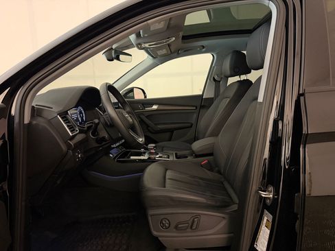 Certified 2025 Audi Q5 Premium w/ Convenience Plus Package AWD/4WD image 5