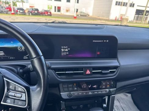 Used 2024 Kia Seltos EX AWD/4WD image 17