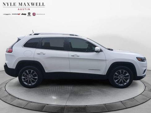 Used 2019 Jeep Cherokee Latitude Plus image 17