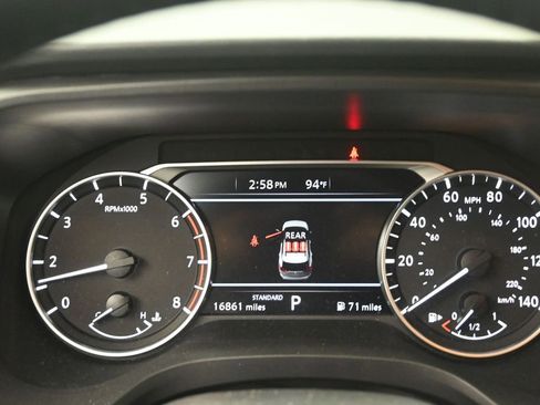 Used 2025 Nissan Rogue SV FWD image 11