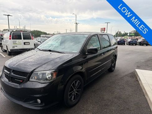 Used 2016 Dodge Grand Caravan SXT FWD image 6