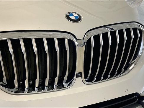 Used 2022 BMW X5 xDrive40i w/ Premium Package image 30