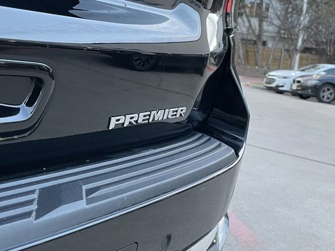 Used 2025 Chevrolet Suburban Premier image 6