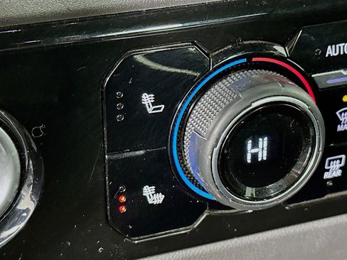 Used 2023 Chevrolet Silverado 1500 LT w/ Protection Package image 21