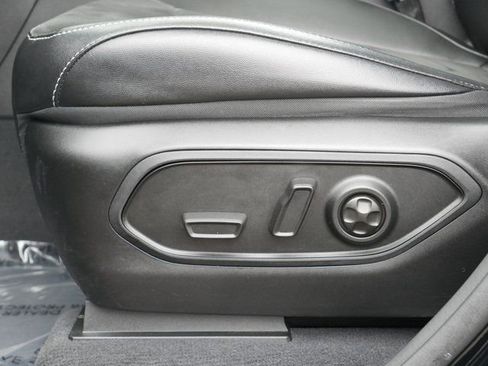 Used 2023 Jeep Grand Cherokee Altitude image 13