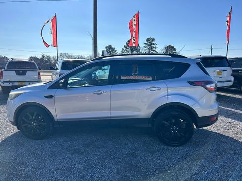 Used 2017 Ford Escape Titanium image 20