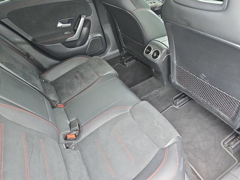 Used 2023 Mercedes-Benz CLA 250 4MATIC image 11
