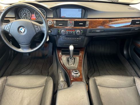 Used 2011 BMW 328i xDrive Sedan AWD/4WD image 3