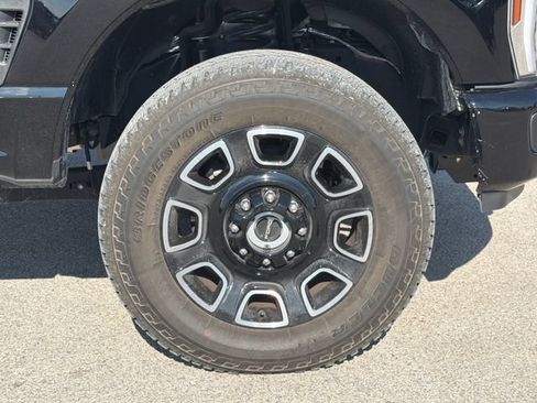 Used 2025 Ford F350 Platinum AWD/4WD image 47