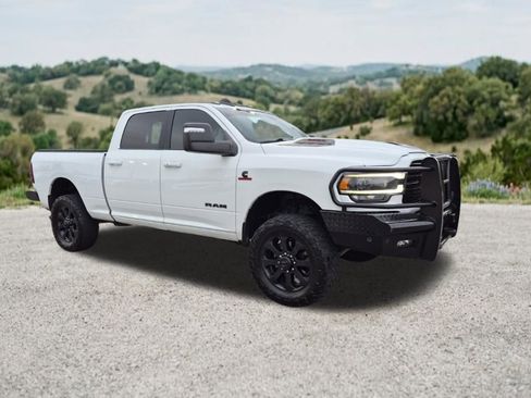 Used 2023 RAM 2500 Laramie AWD/4WD image 1