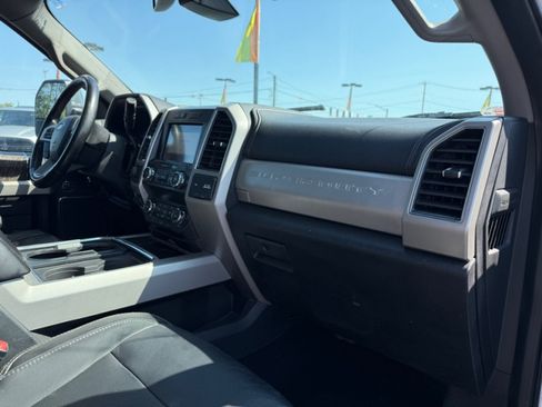 Used 2019 Ford F350 Lariat w/ Lariat Ultimate Package AWD/4WD image 12