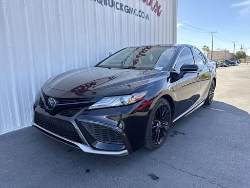 Used 2022 Toyota Camry XSE image 5
