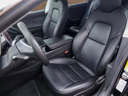 Used 2018 Tesla Model 3 Long Range image 7