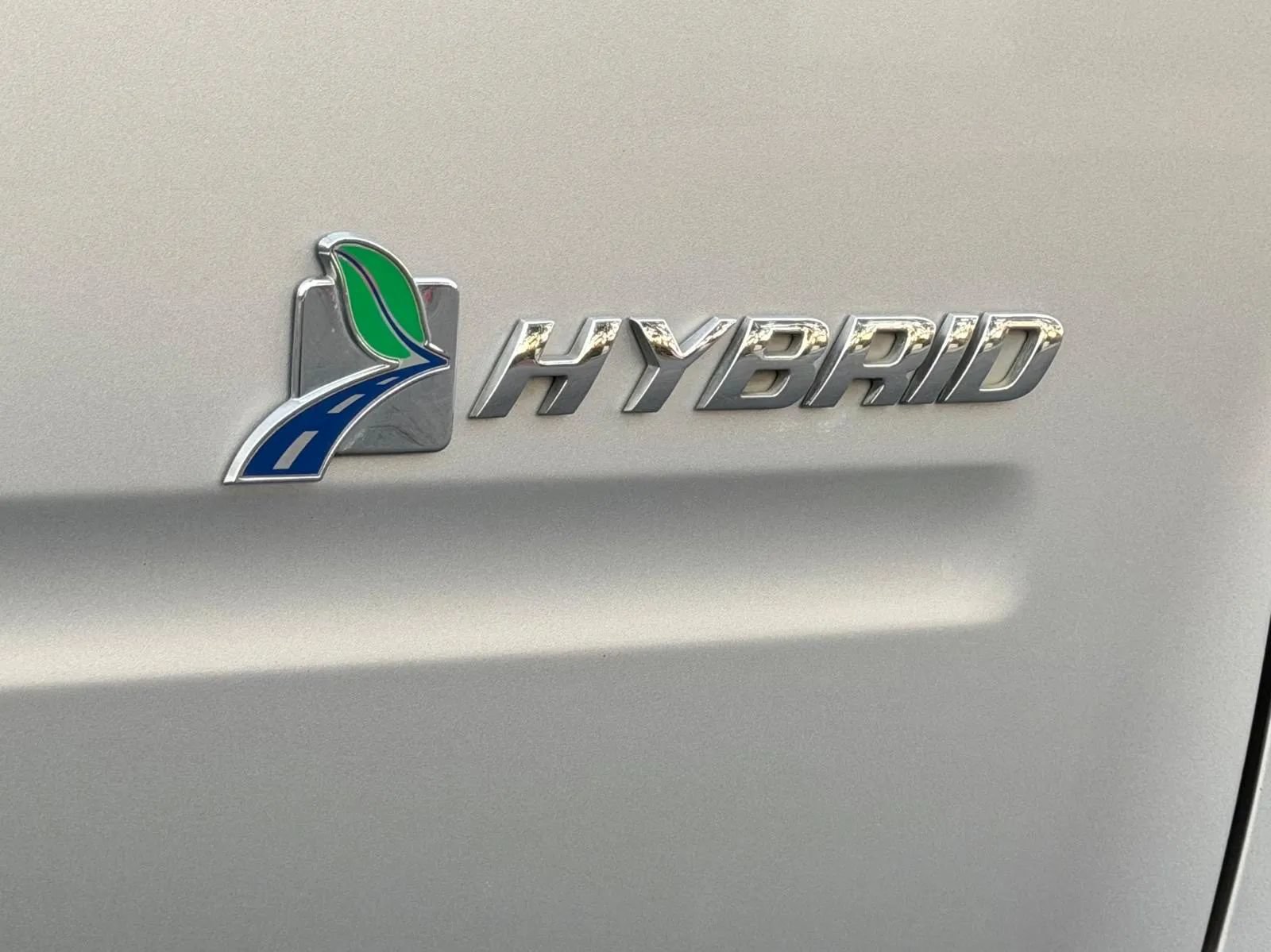 Used 2012 Ford Escape FWD Hybrid image 17