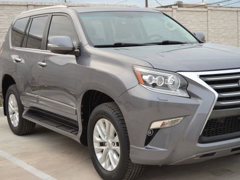 Used 2015 Lexus GX 460 w/ Premium Package image 9