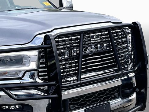 Used 2024 RAM 3500 Laramie w/ Towing Technology Group AWD/4WD image 25