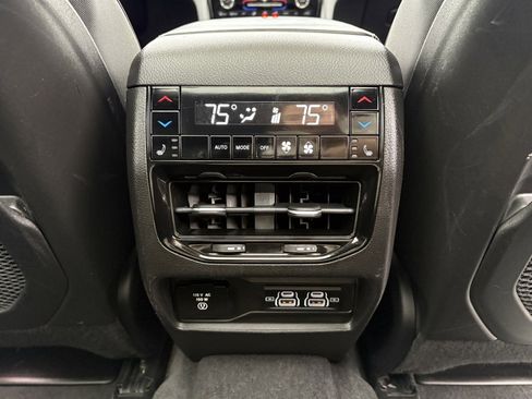 Used 2021 Jeep Grand Cherokee L Overland w/ Luxury Tech Group IV image 20