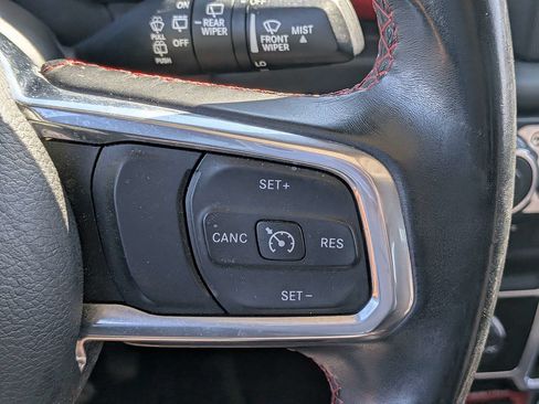 Certified 2018 Jeep Wrangler Unlimited Rubicon AWD/4WD image 25
