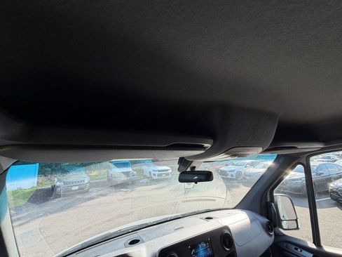 Used 2024 Mercedes-Benz Sprinter 2500 image 21