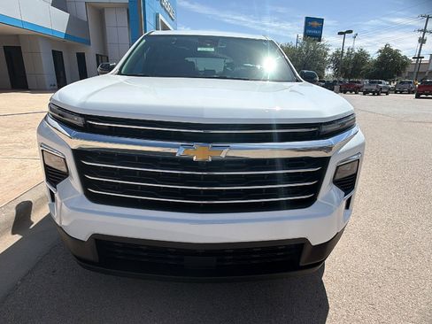 Used 2025 Chevrolet Traverse LT AWD/4WD image 8