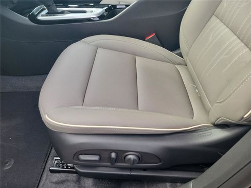 New 2026 Buick Envista Avenir image 23