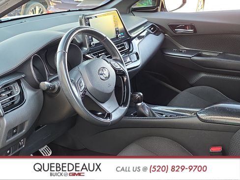 Used 2019 Toyota C-HR XLE FWD image 10