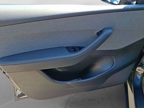Used 2026 Tesla Model Y 2WD image 14