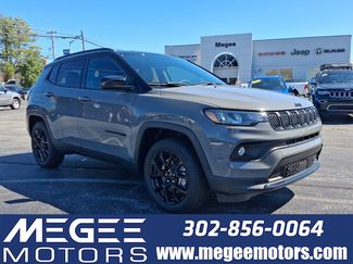 Used 2024 Jeep Compass Latitude w/ Convenience Group video 1