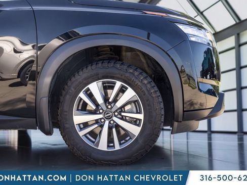 Used 2023 Nissan Pathfinder SL AWD/4WD image 31