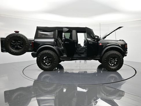 Used 2024 Ford Bronco Badlands image 47