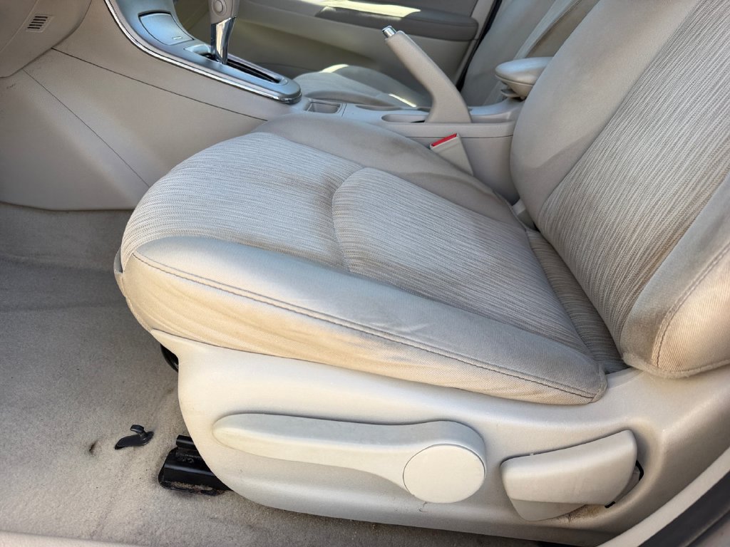 Used 2014 Nissan Sentra SV w/ SV Driver Package FWD image 11