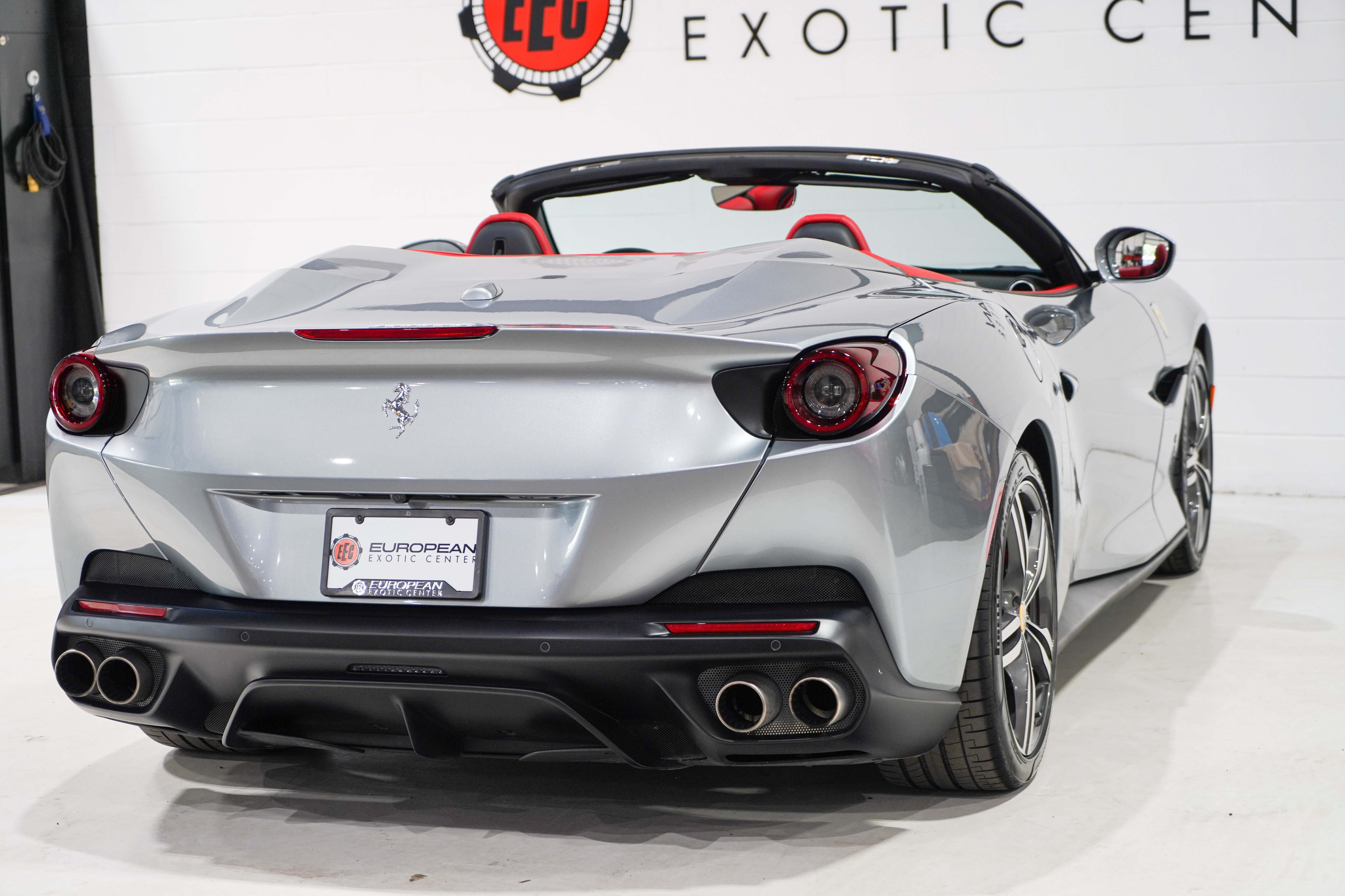Used 2020 Ferrari Portofino RWD image 36