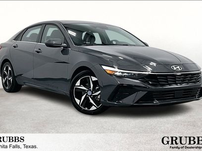 Used 2025 Hyundai Elantra SEL