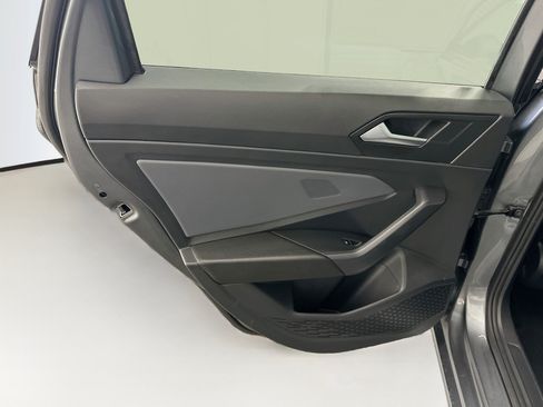 Used 2025 Volkswagen Jetta SE FWD image 28