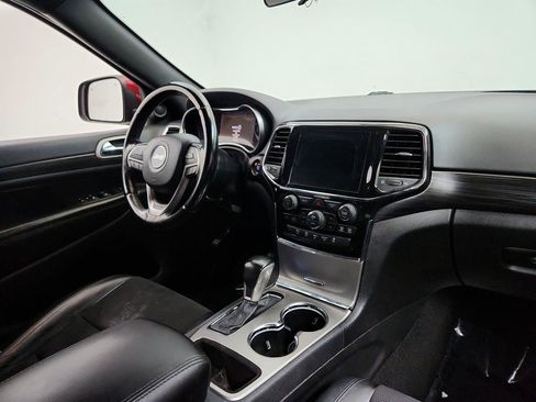 Used 2021 Jeep Grand Cherokee Laredo X AWD/4WD image 25