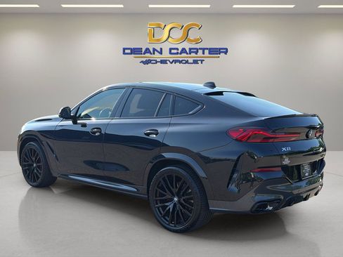 Used 2022 BMW X6 xDrive40i w/ Executive Package AWD/4WD image 3