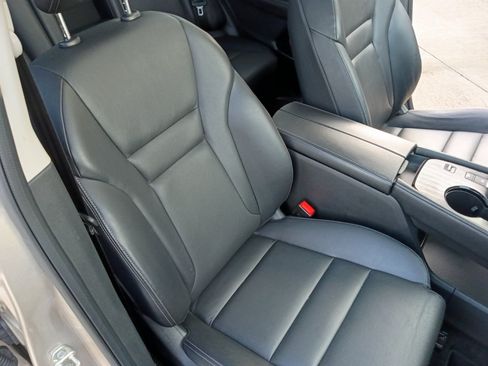 Used 2021 Nissan Rogue SL FWD image 32