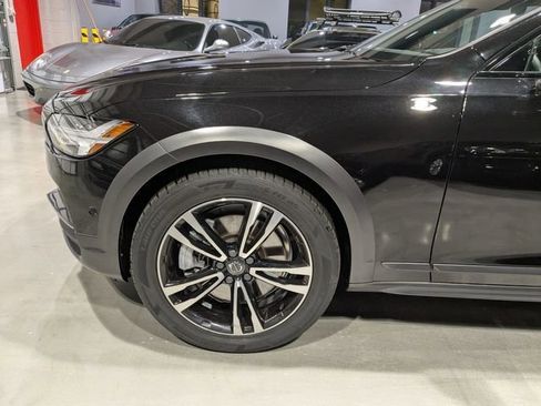 Used 2018 Volvo V90 T5 Cross Country w/ Convenience Package image 4