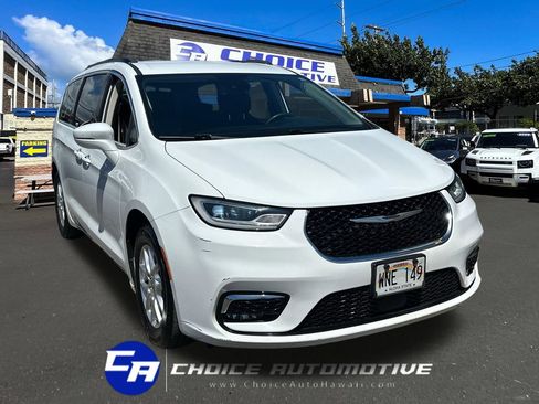 Used 2022 Chrysler Pacifica Touring-L FWD image 10