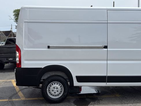 Used 2026 RAM ProMaster 2500 w/ Convenience Group FWD image 12